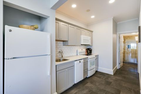 Condominium in Brewster MA 261 Linnell Landing Road 8.jpg