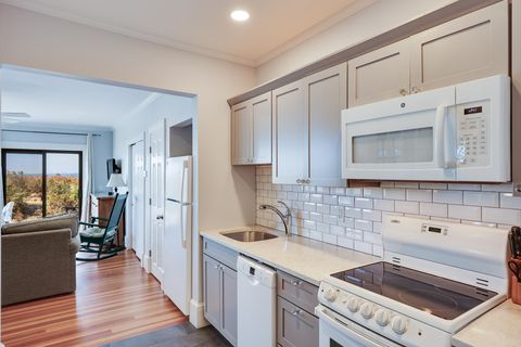 Condominium in Brewster MA 261 Linnell Landing Road 9.jpg