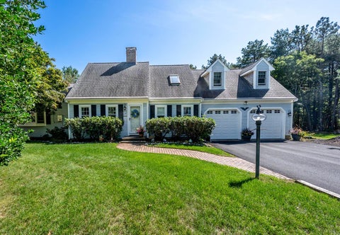Photo of 10 Oxfordshire Place, Mashpee, MA 02649 (MLS # 22604936)