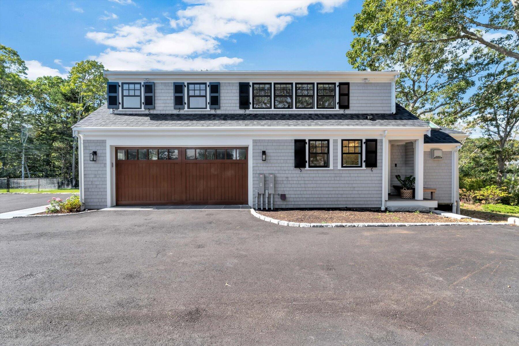 Hyannis, Massachusetts 02601, United States, 3 Bedrooms Bedrooms, ,6 BathroomsBathrooms,Residential,Pending,9663