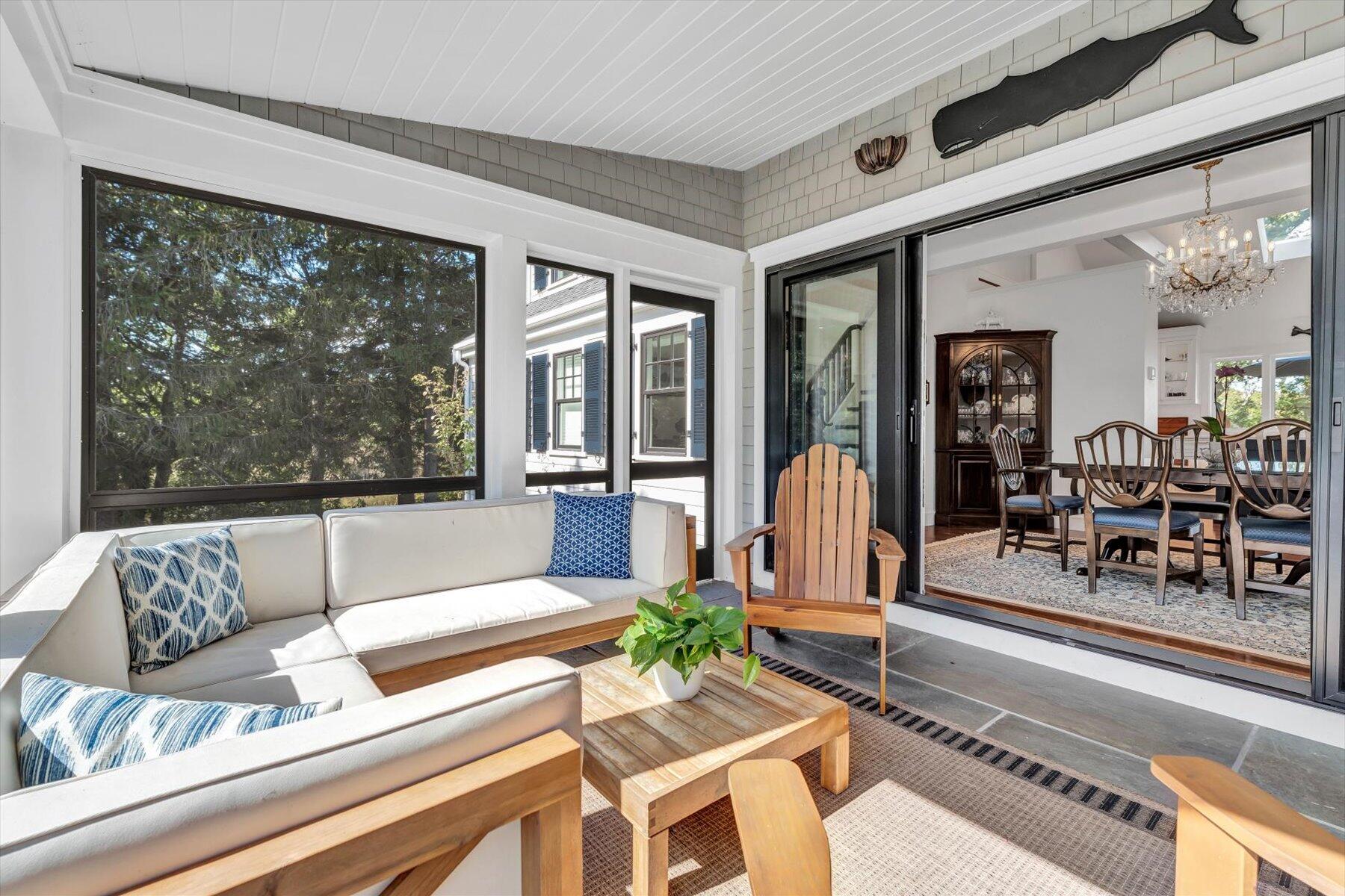 Hyannis, Massachusetts 02601, United States, 3 Bedrooms Bedrooms, ,6 BathroomsBathrooms,Residential,Pending,9663