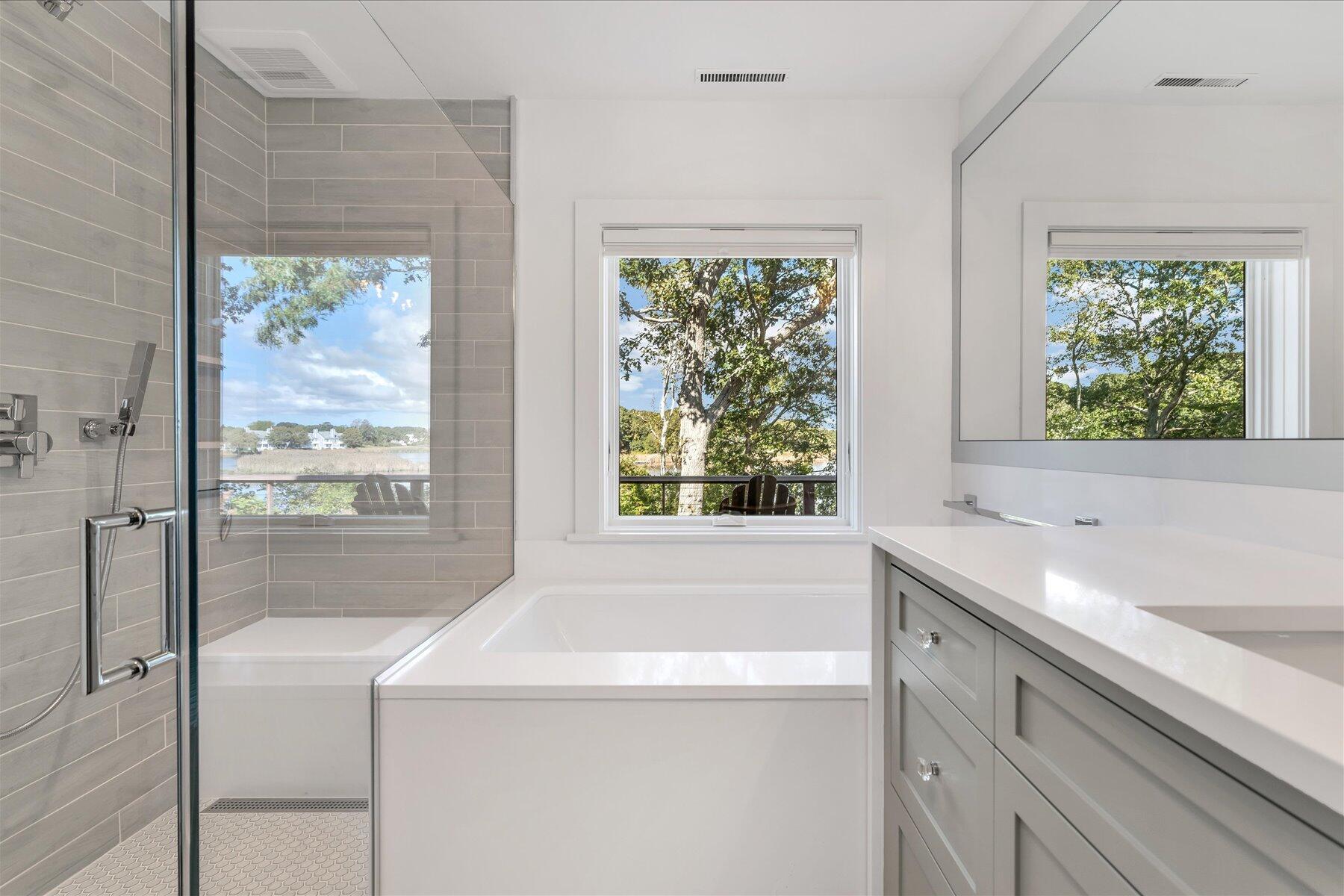 Hyannis, Massachusetts 02601, United States, 3 Bedrooms Bedrooms, ,6 BathroomsBathrooms,Residential,Pending,9663