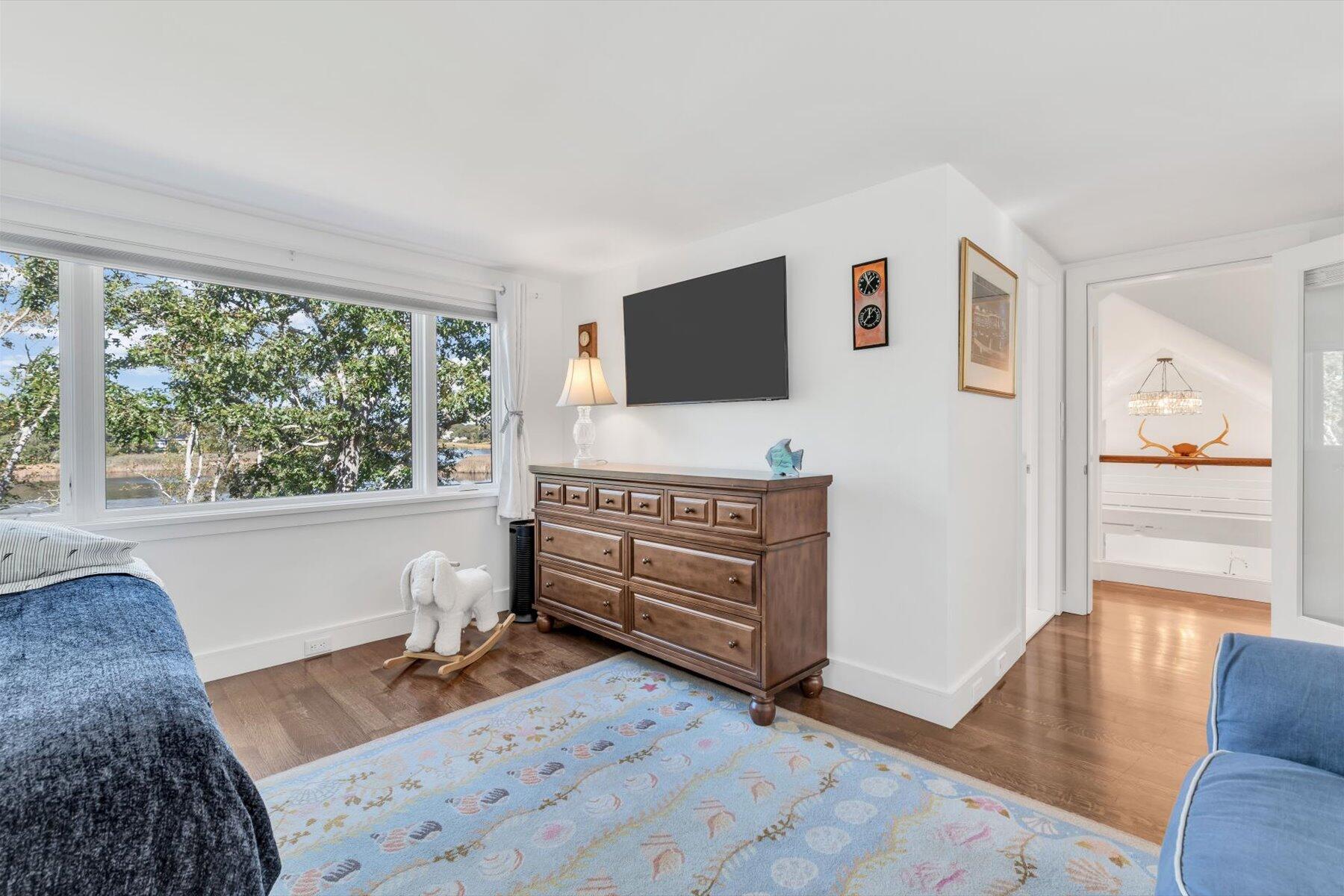 Hyannis, Massachusetts 02601, United States, 3 Bedrooms Bedrooms, ,6 BathroomsBathrooms,Residential,Pending,9663