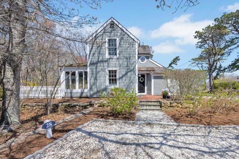 Photo of 28 Flying Cloud Circle #UNIT 28, Mashpee, MA 02649 (MLS # 22602003)