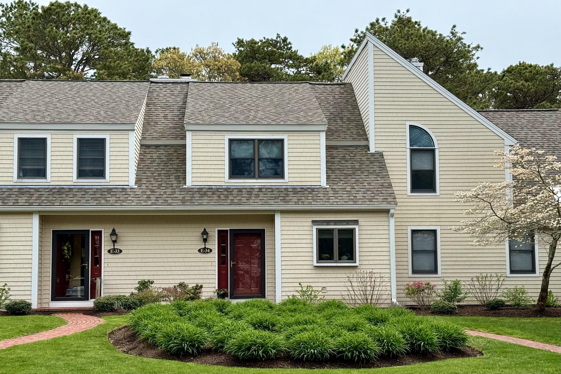 Mashpee, Massachusetts 02649, United States, 2 Bedrooms Bedrooms, ,2 BathroomsBathrooms,Residential,Pending,124518