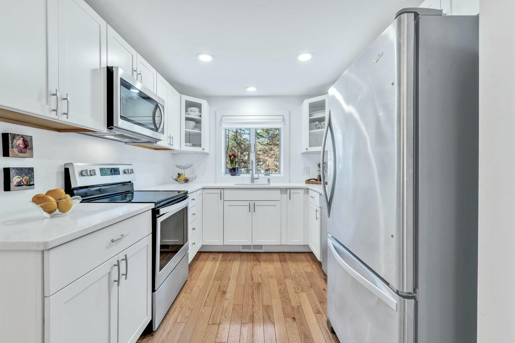 Mashpee, Massachusetts 02649, United States, 2 Bedrooms Bedrooms, ,2 BathroomsBathrooms,Residential,Pending,124518