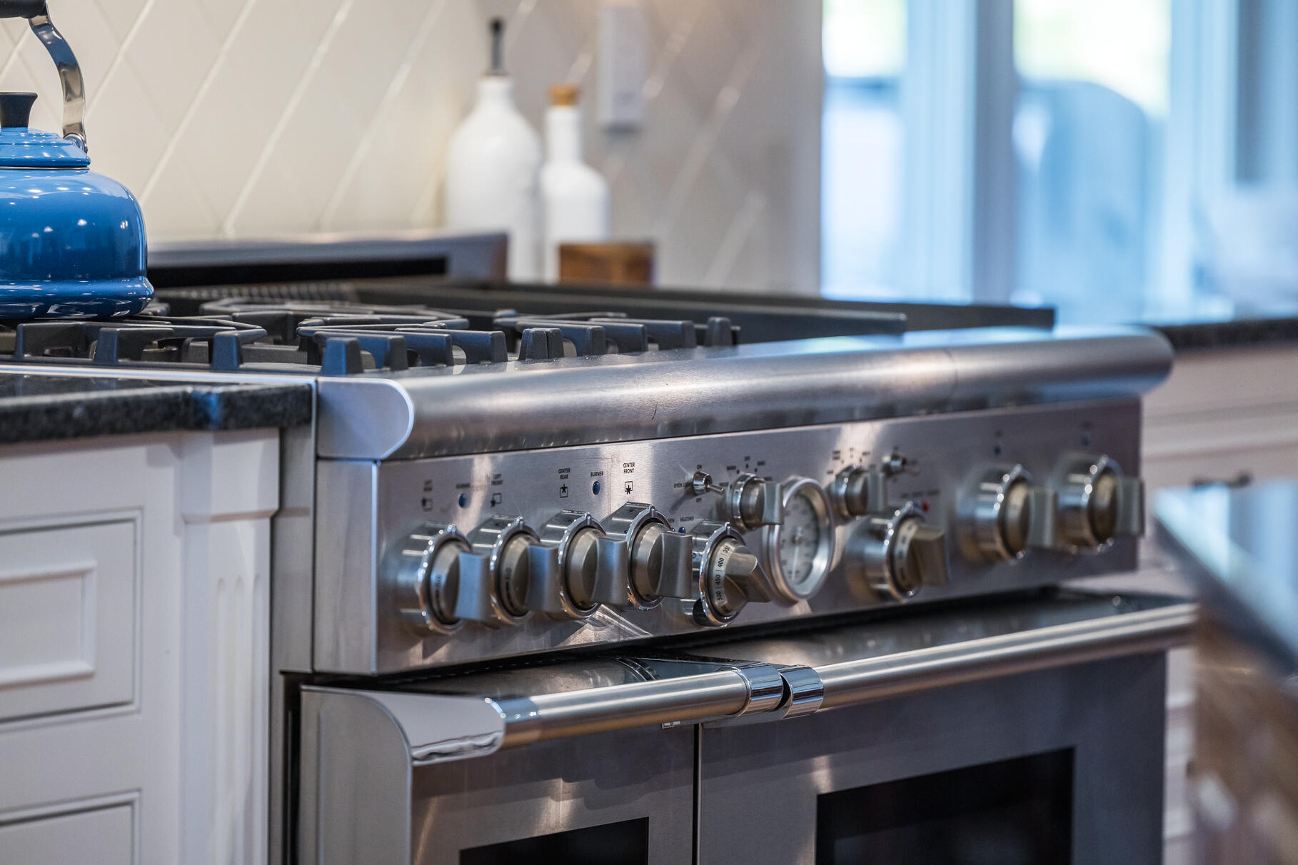 Marstons Mills, Massachusetts 02648, United States, 5 Bedrooms Bedrooms, ,6 BathroomsBathrooms,Residential,Pending,44584