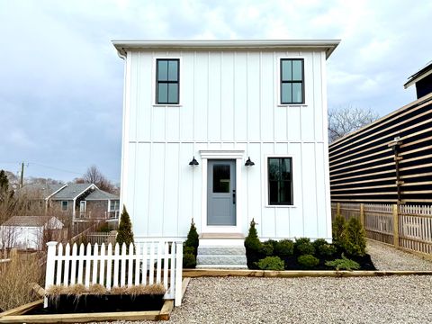 Photo of 29 Cemetery Road #1, Provincetown, MA 02657 (MLS # 22600780)
