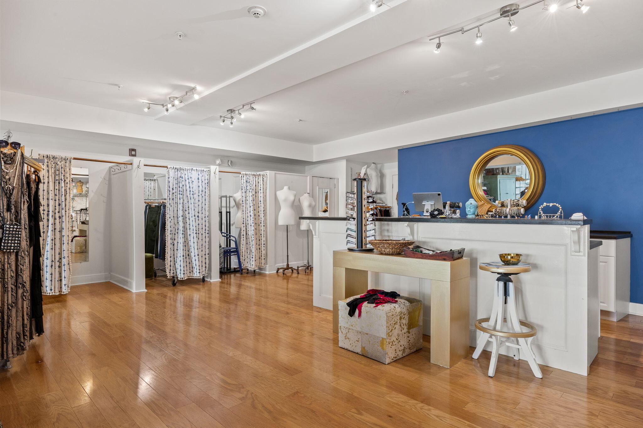 Chatham, Massachusetts 02633, United States, ,Commercial,Pending,81071