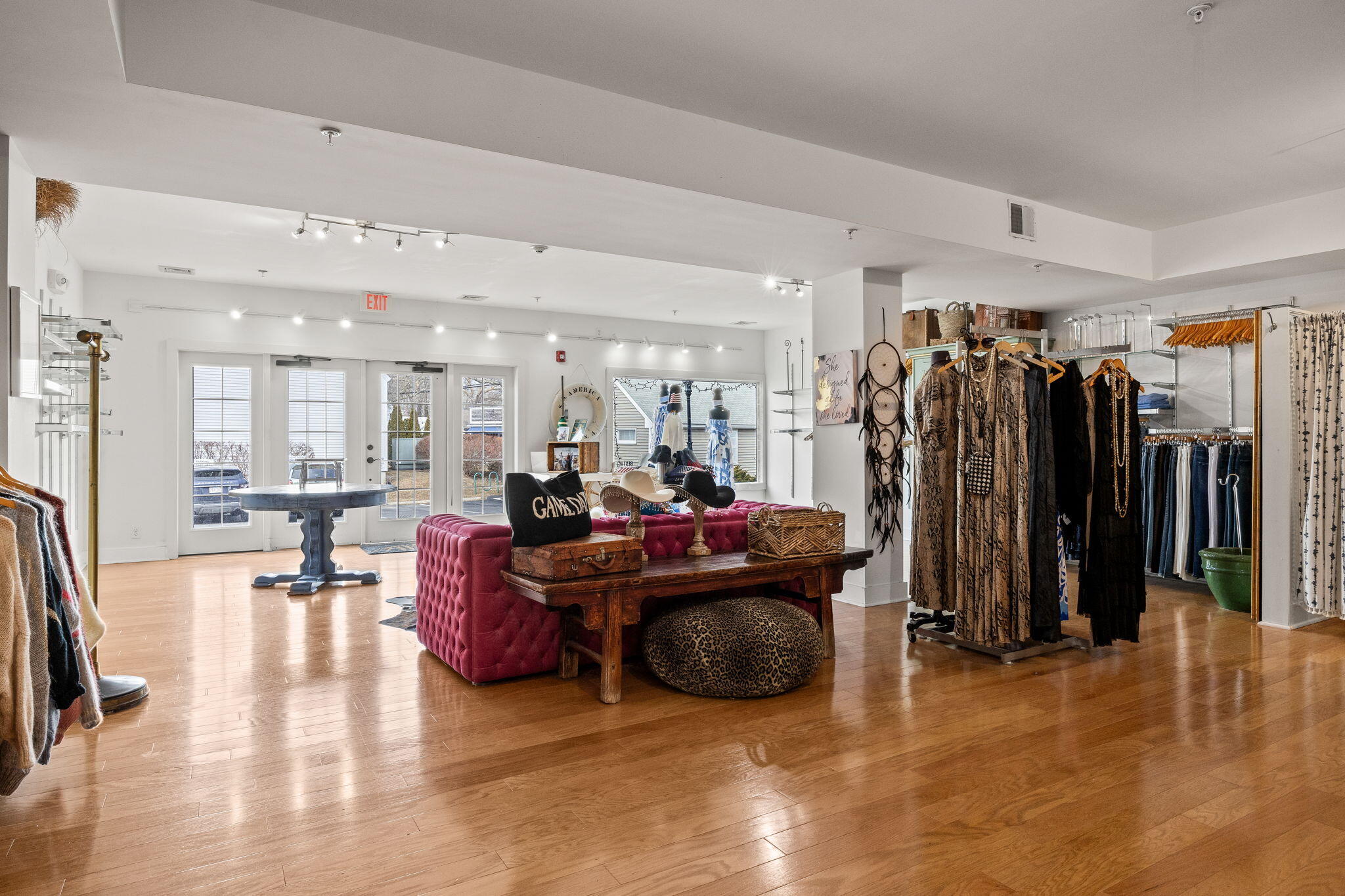 Chatham, Massachusetts 02633, United States, ,Commercial,Pending,81071