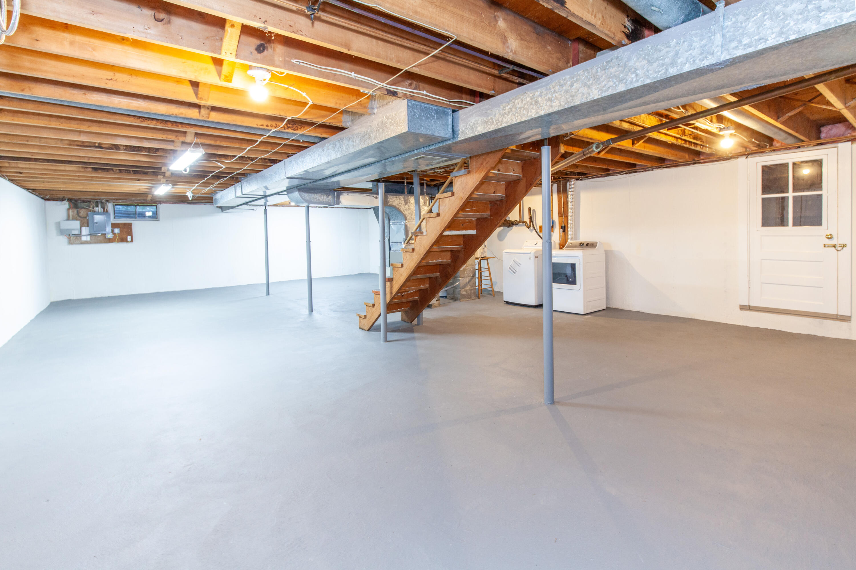 Centerville, Massachusetts 02632, United States, 3 Bedrooms Bedrooms, ,2 BathroomsBathrooms,Residential,Active,170617