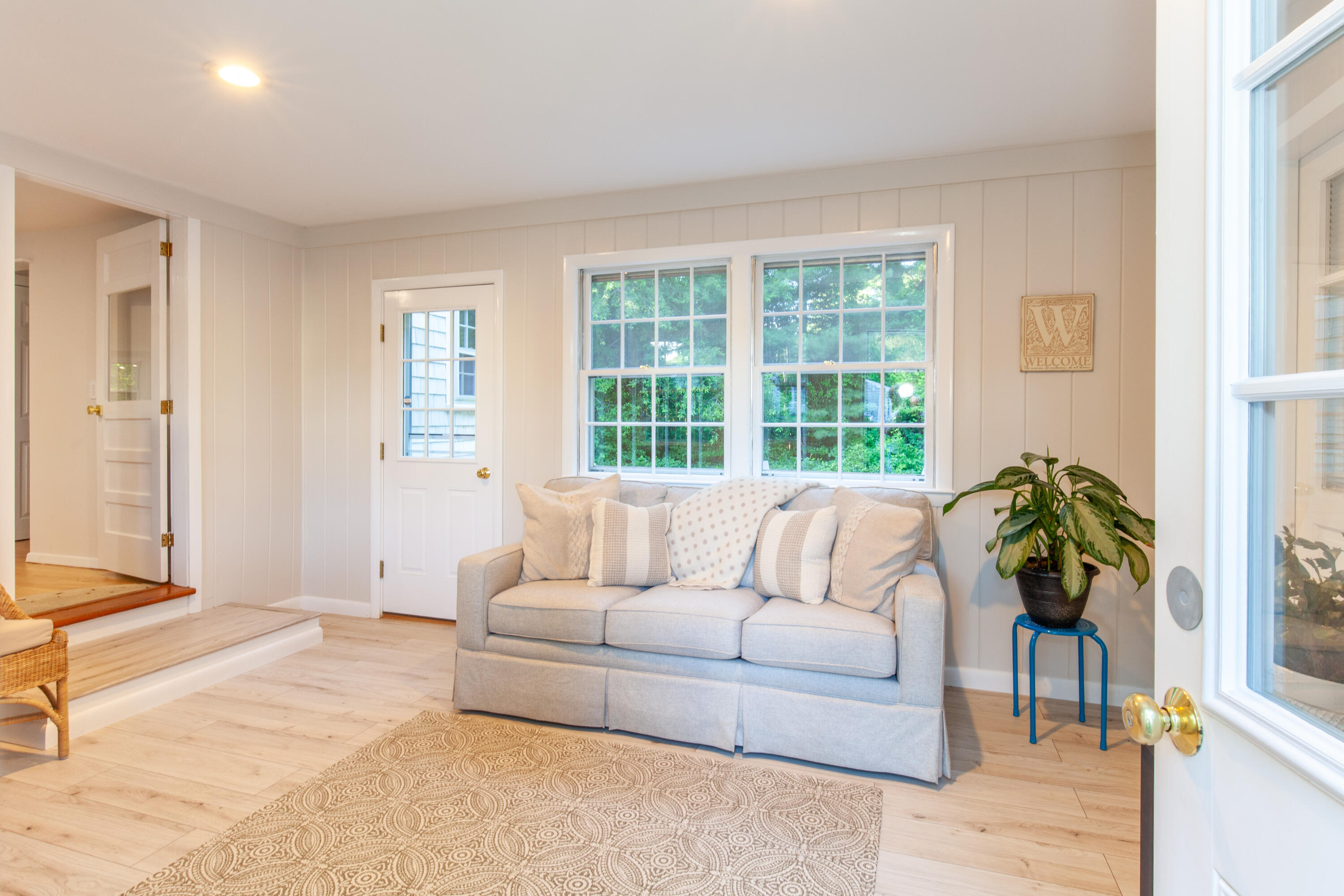 Centerville, Massachusetts 02632, United States, 3 Bedrooms Bedrooms, ,2 BathroomsBathrooms,Residential,Active,170617