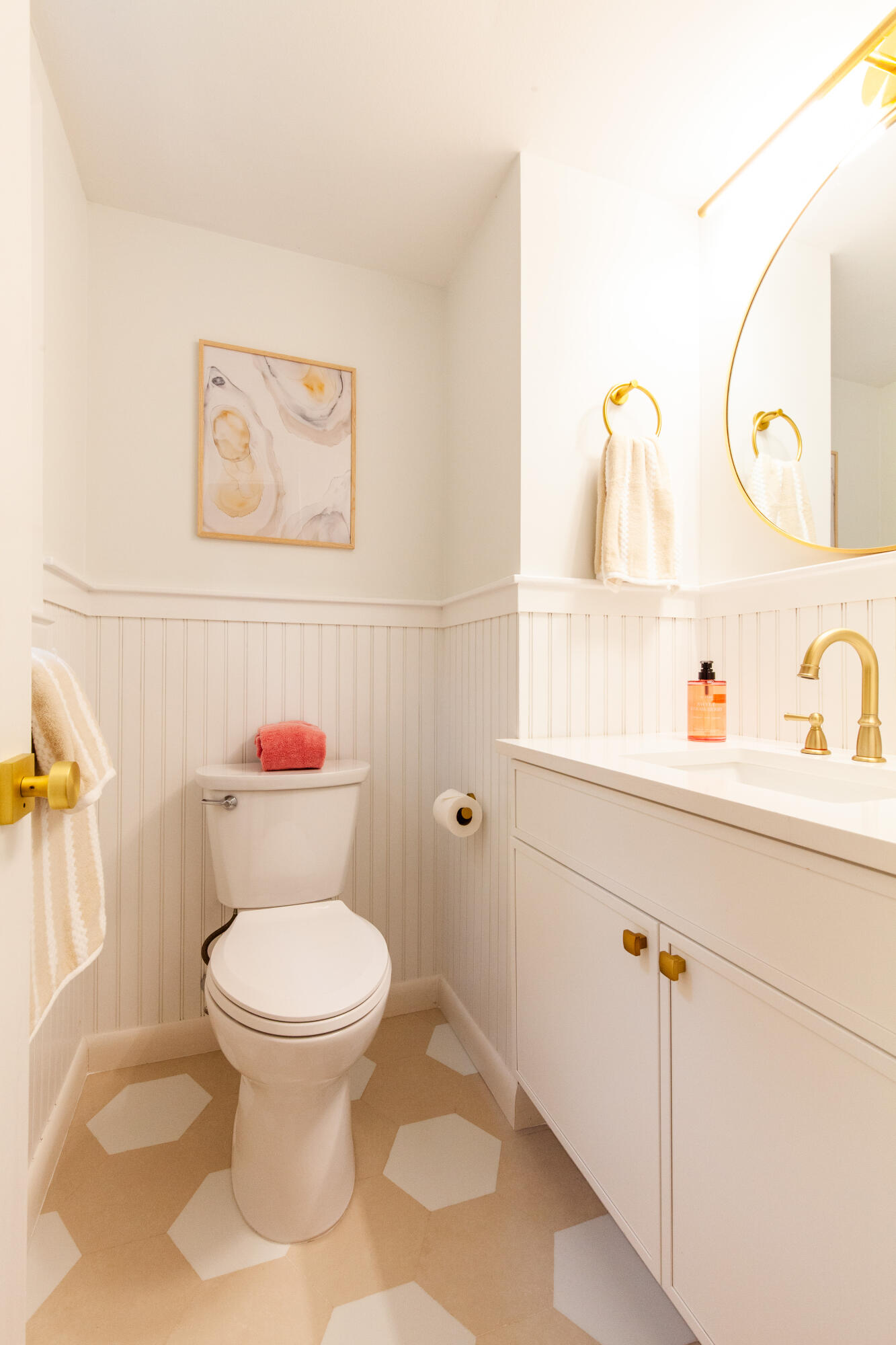 Centerville, Massachusetts 02632, United States, 3 Bedrooms Bedrooms, ,2 BathroomsBathrooms,Residential,Active,170617