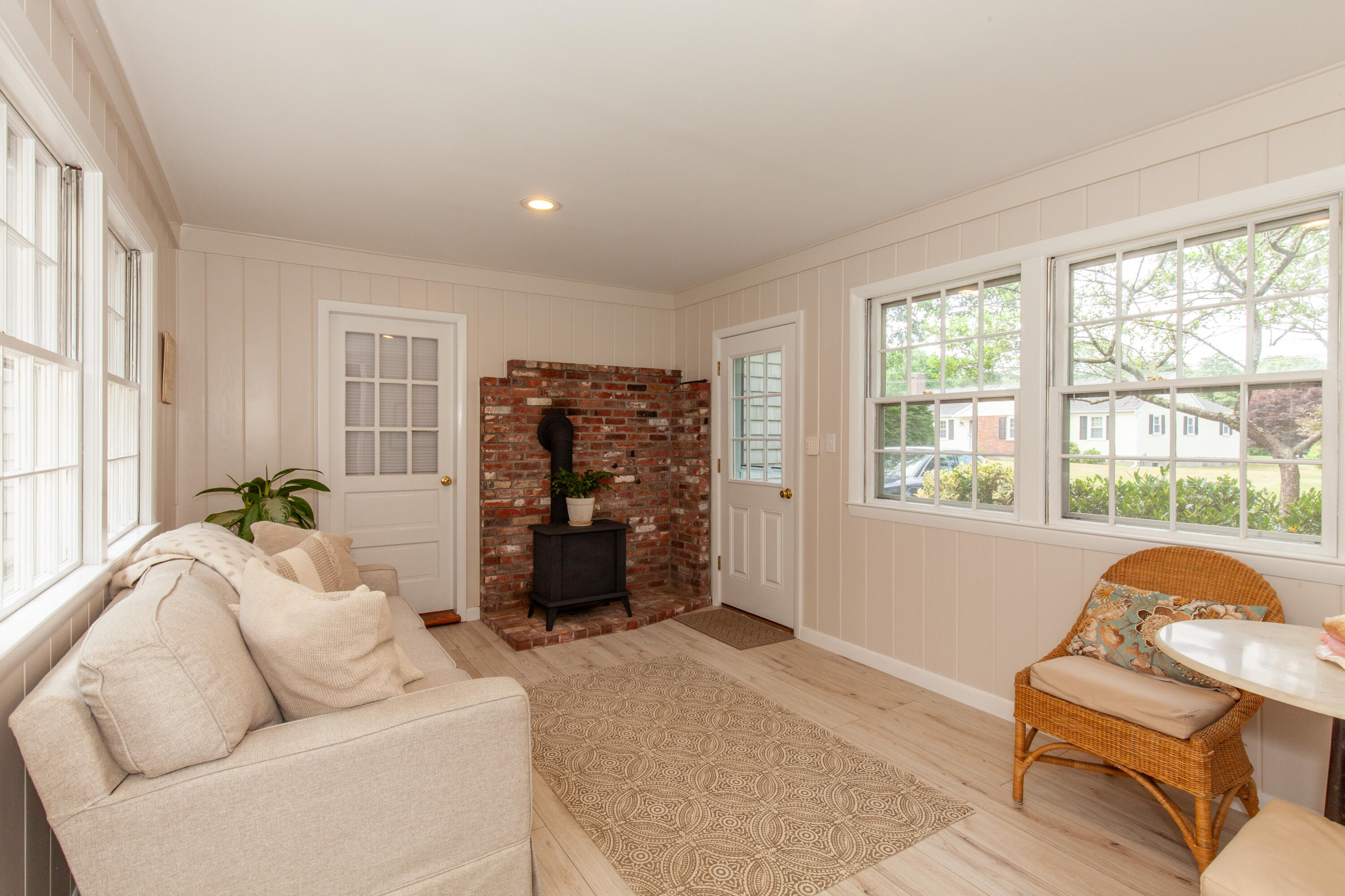 Centerville, Massachusetts 02632, United States, 3 Bedrooms Bedrooms, ,2 BathroomsBathrooms,Residential,Active,170617