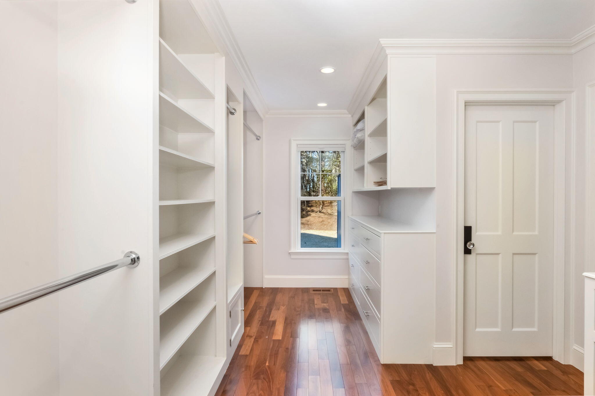 Osterville, Massachusetts 02655, United States, 5 Bedrooms Bedrooms, ,5 BathroomsBathrooms,Residential,Active,84452