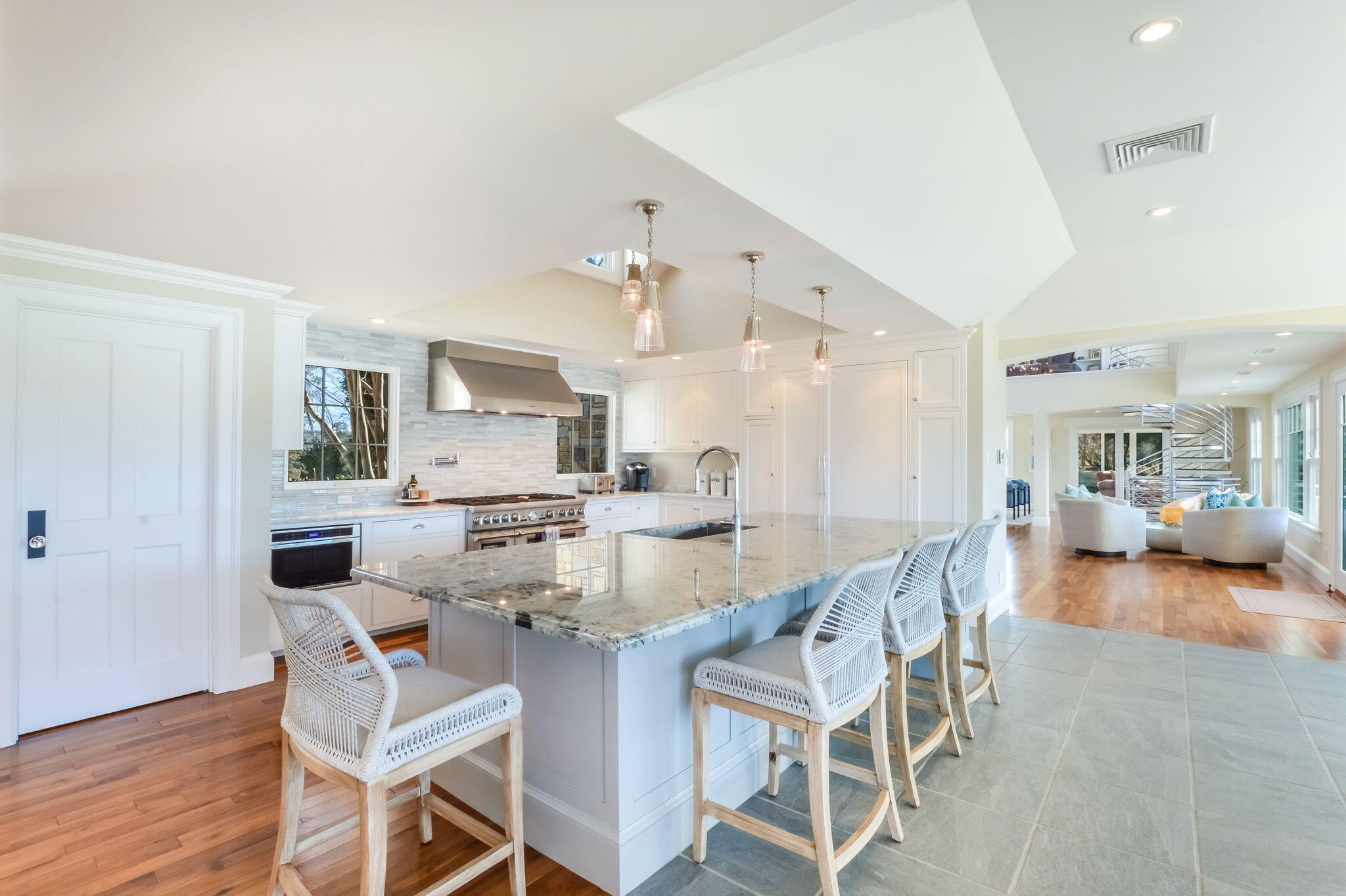 Osterville, Massachusetts 02655, United States, 5 Bedrooms Bedrooms, ,5 BathroomsBathrooms,Residential,Active,84452