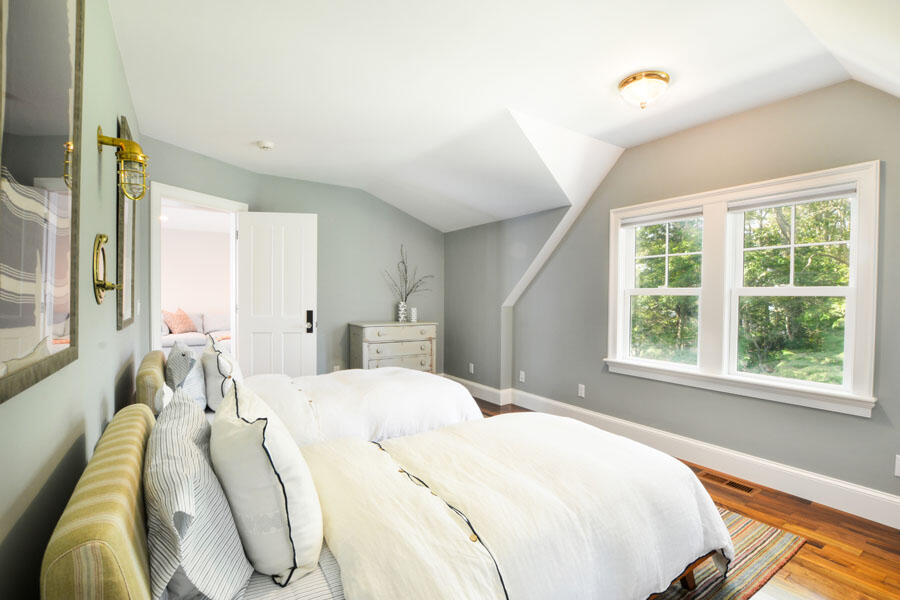 Osterville, Massachusetts 02655, United States, 5 Bedrooms Bedrooms, ,5 BathroomsBathrooms,Residential,Active,84452