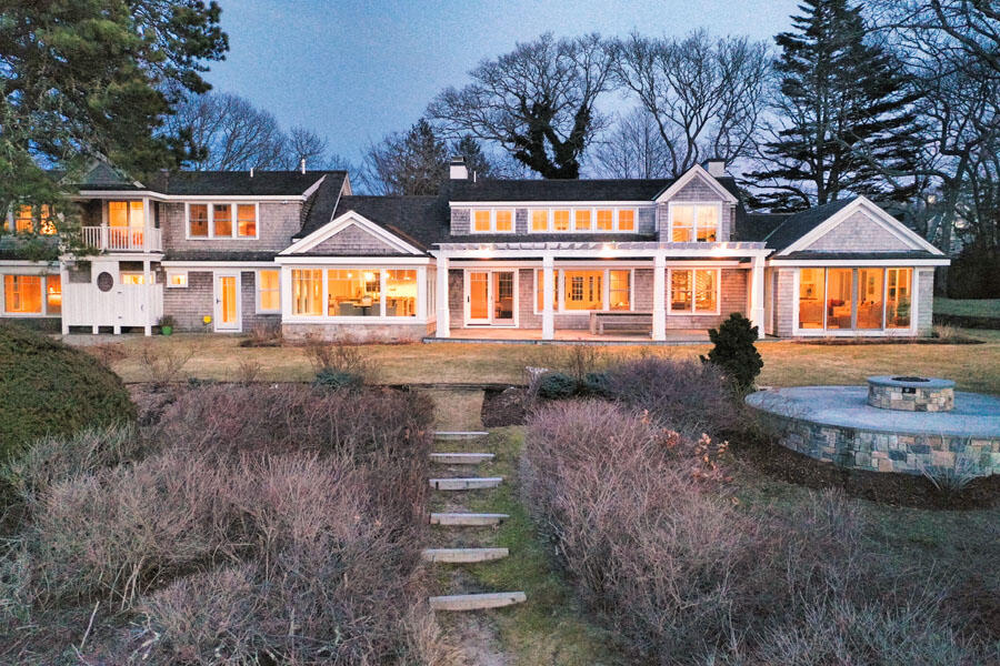 Osterville, Massachusetts 02655, United States, 5 Bedrooms Bedrooms, ,5 BathroomsBathrooms,Residential,Active,84452