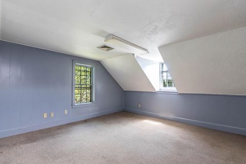 Duplex in East Falmouth MA 122-124 Teaticket Highway 22.jpg