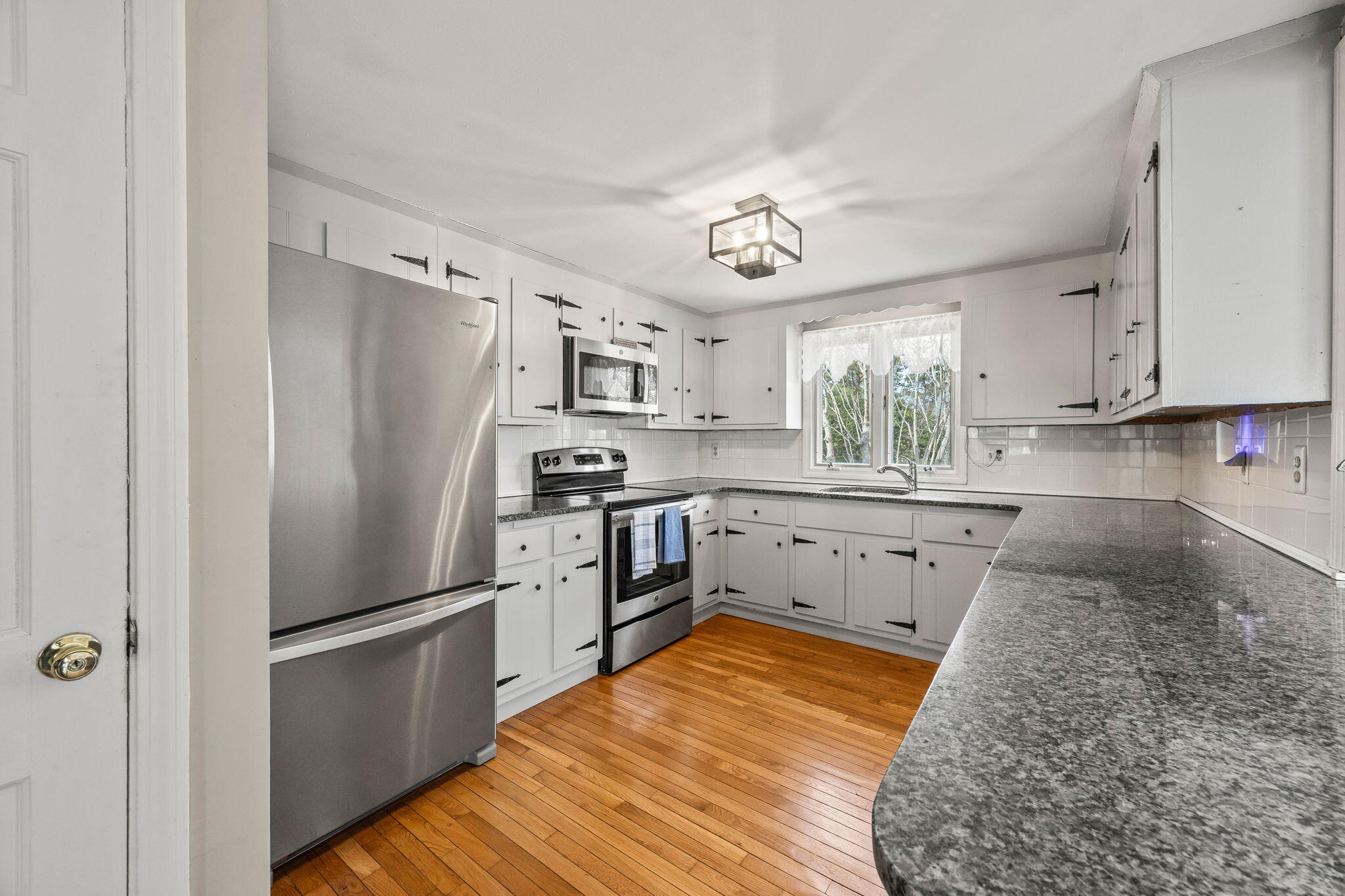 South Dennis, Massachusetts 02660, United States, 3 Bedrooms Bedrooms, ,3 BathroomsBathrooms,Residential,Active,100008