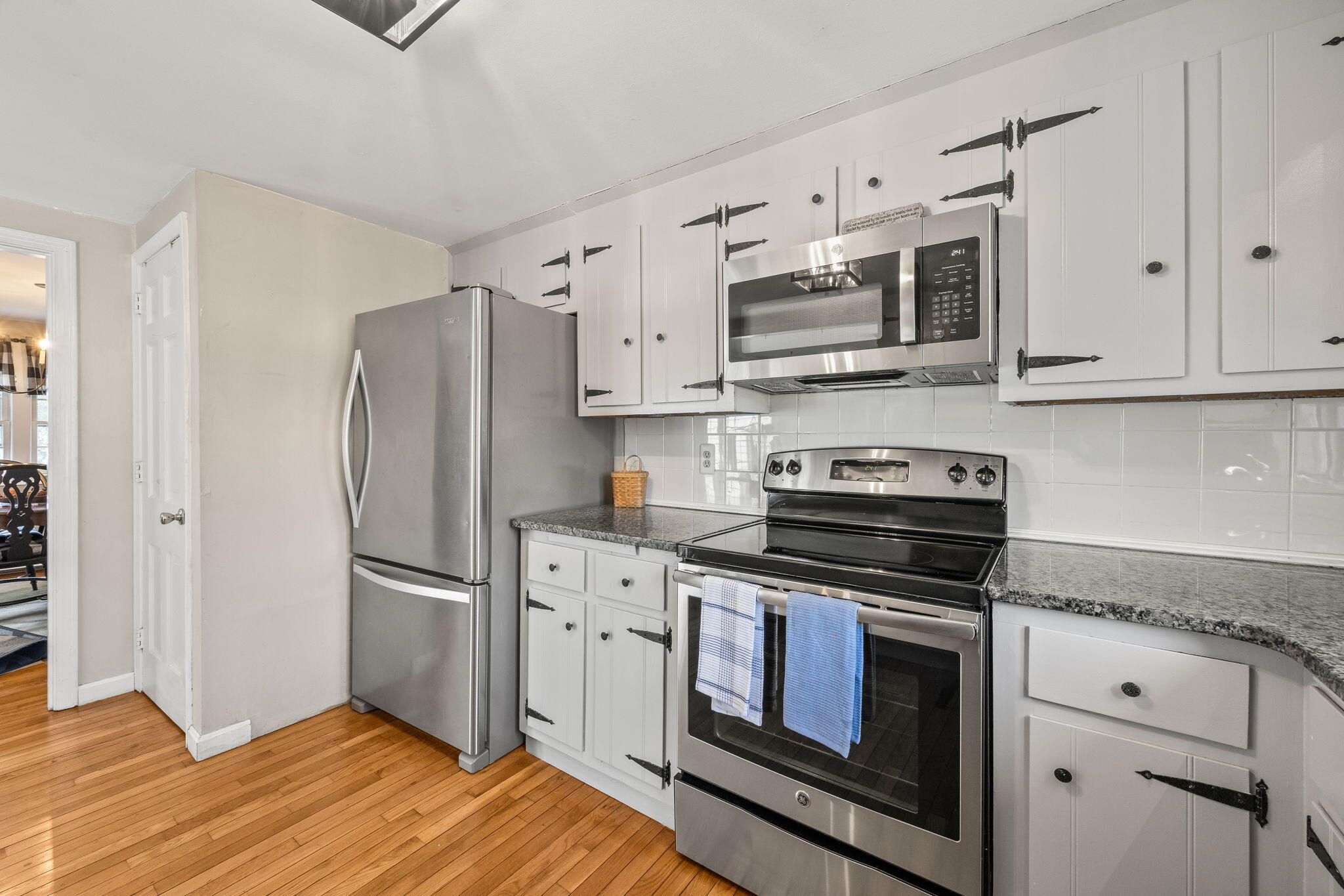 South Dennis, Massachusetts 02660, United States, 3 Bedrooms Bedrooms, ,3 BathroomsBathrooms,Residential,Active,100008