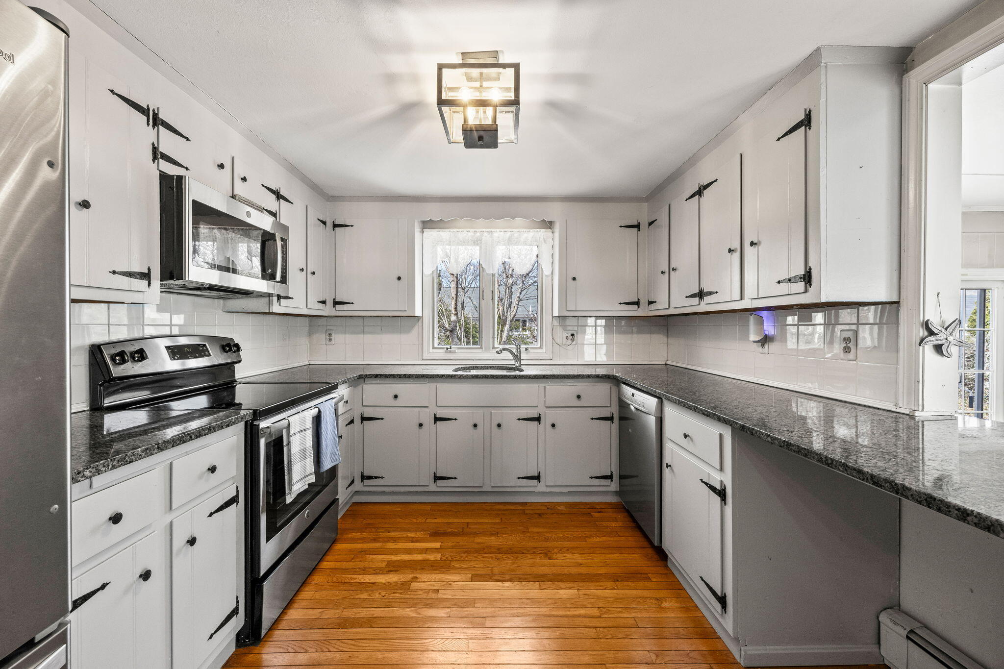 South Dennis, Massachusetts 02660, United States, 3 Bedrooms Bedrooms, ,3 BathroomsBathrooms,Residential,Active,100008