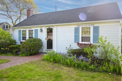 Single Family Residence in South Yarmouth MA 142 Seaview Avenue.jpg