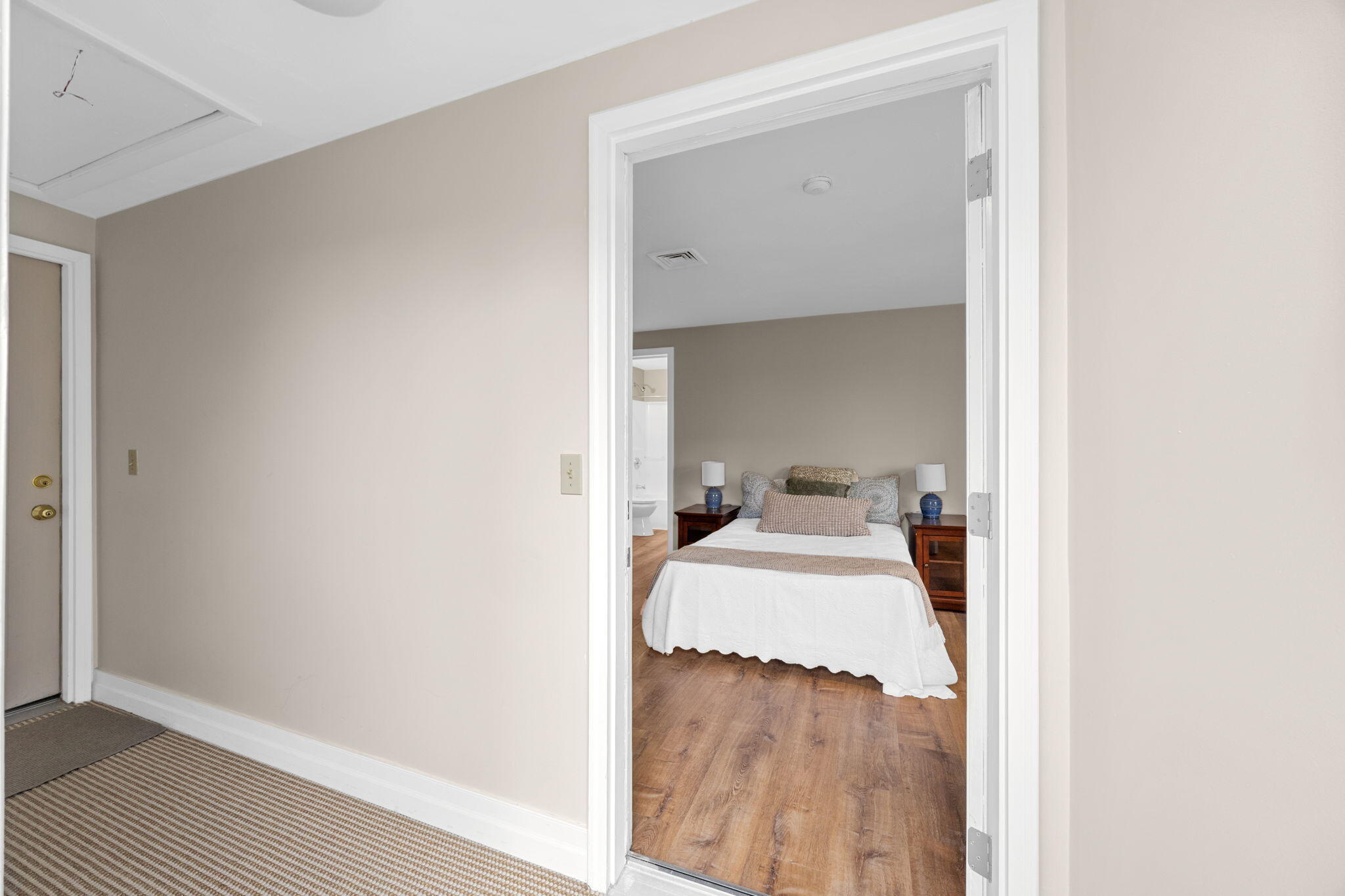 Chatham, Massachusetts 02633, United States, 1 Bedroom Bedrooms, ,1 BathroomBathrooms,Residential,Active,224442