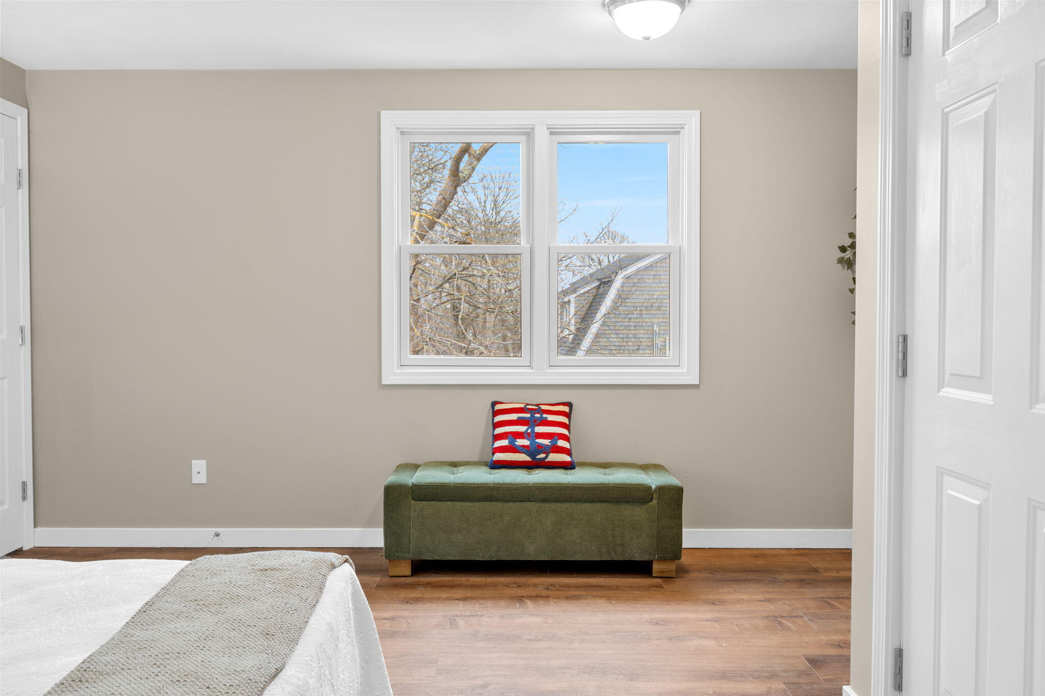 Chatham, Massachusetts 02633, United States, 1 Bedroom Bedrooms, ,1 BathroomBathrooms,Residential,Active,224442