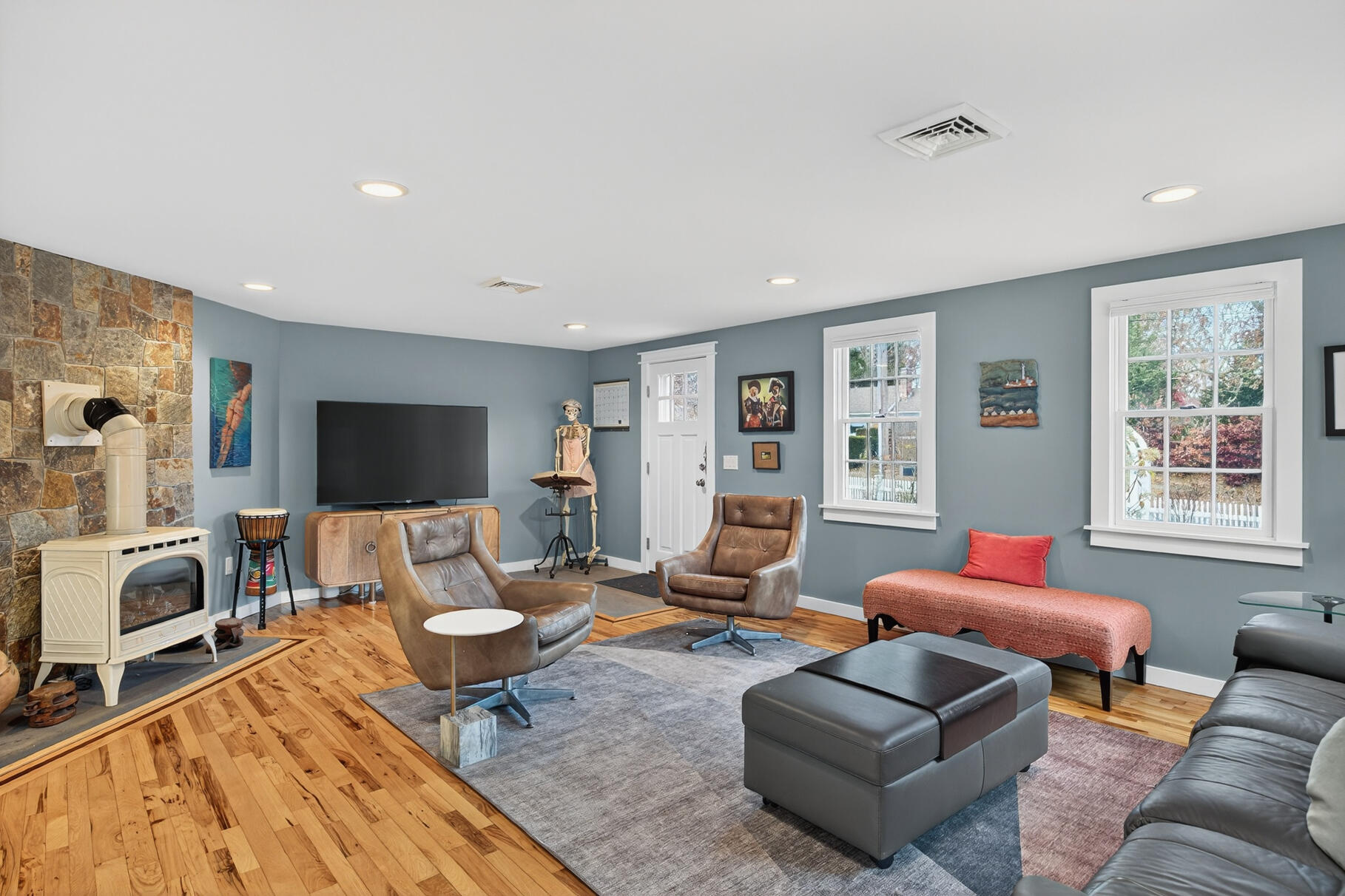 Harwich, Massachusetts 02645, United States, 3 Bedrooms Bedrooms, ,3 BathroomsBathrooms,Residential,Active,246372