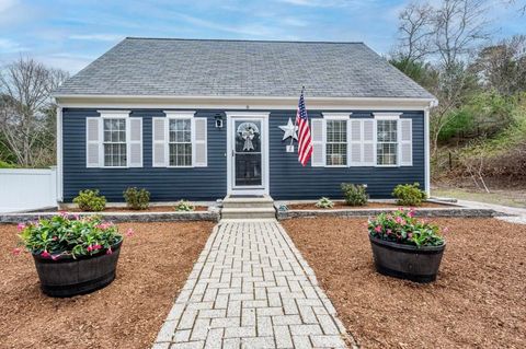 Photo of 6 George Gallant Road, Sandwich, MA 02563 (MLS # 22600139)