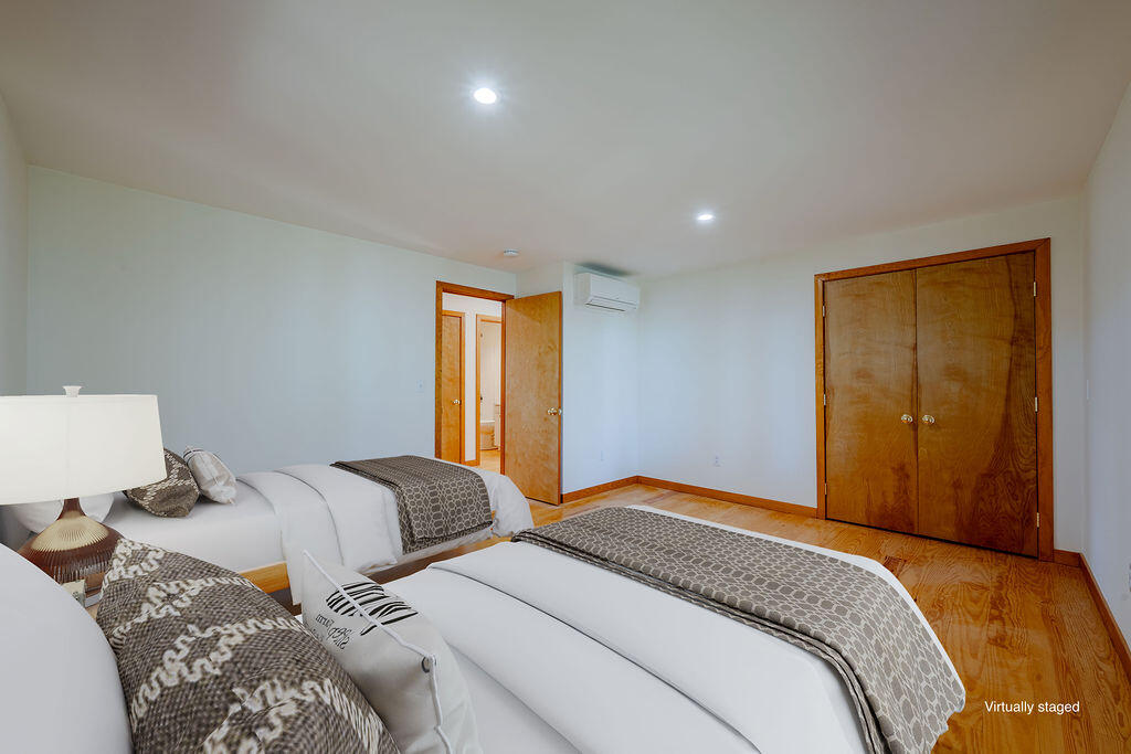 Wellfleet, Massachusetts 02667, United States, 3 Bedrooms Bedrooms, ,2 BathroomsBathrooms,Residential,Pending,226390