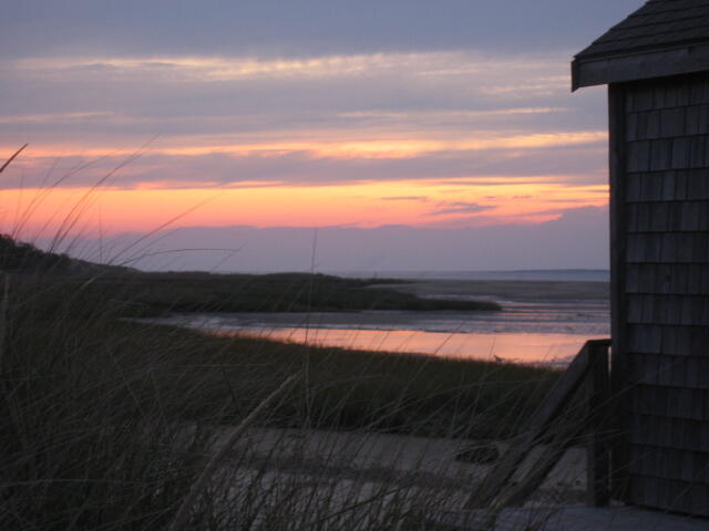 Wellfleet, Massachusetts 02667, United States, 3 Bedrooms Bedrooms, ,2 BathroomsBathrooms,Residential,Pending,226390