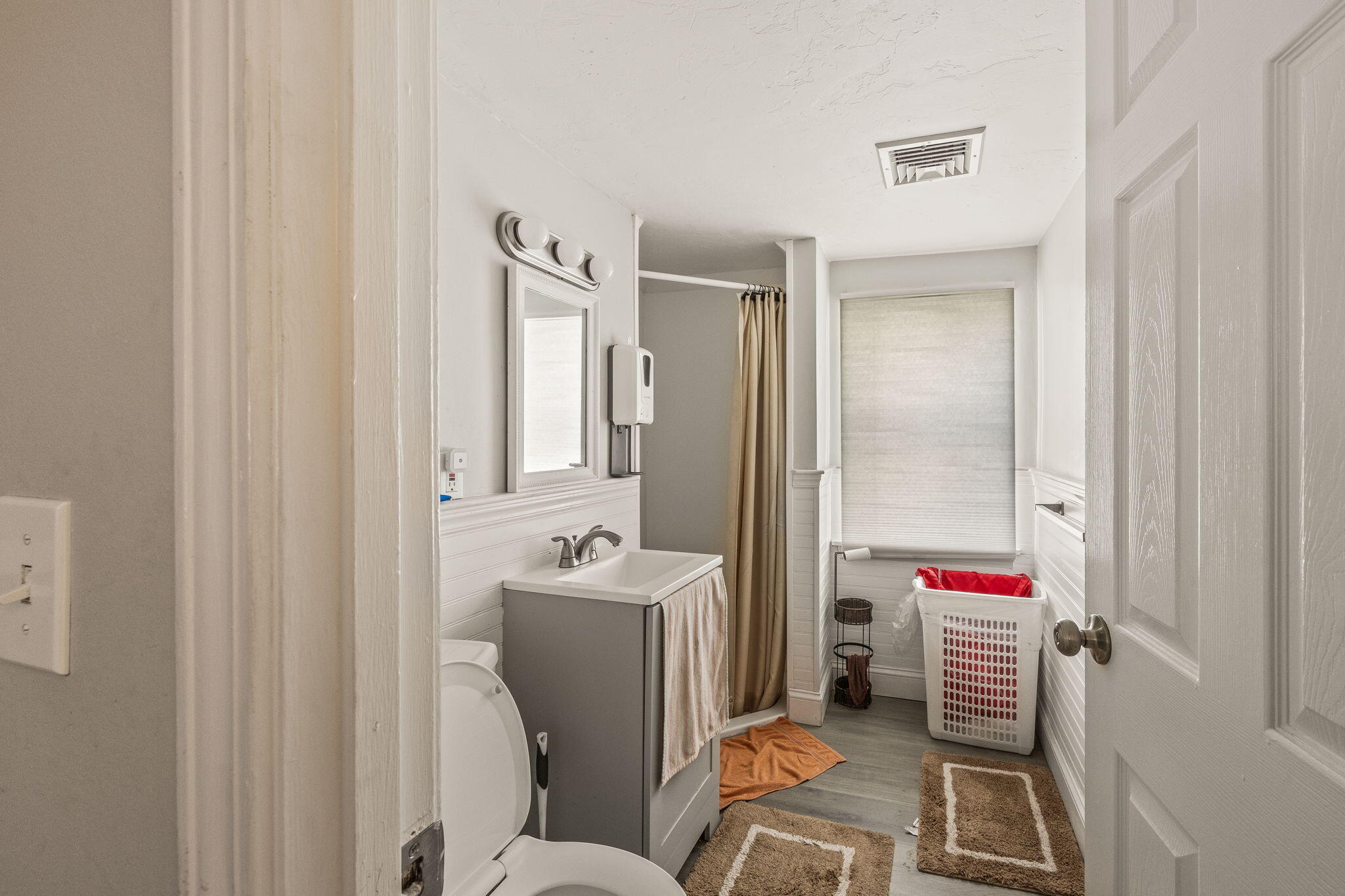 Chatham, Massachusetts 02633, United States, 5 Bedrooms Bedrooms, ,5 BathroomsBathrooms,Residential,Pending,13328