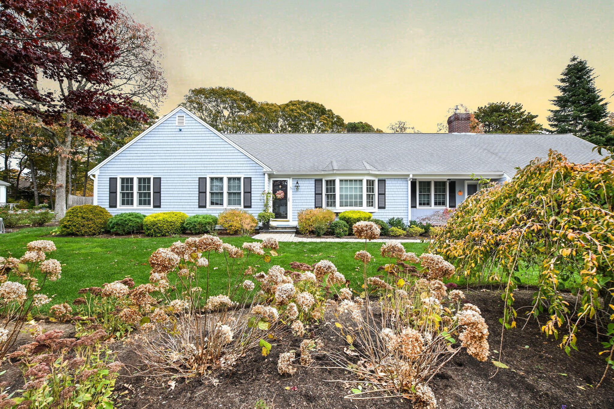 East Dennis, Massachusetts 02641, United States, 3 Bedrooms Bedrooms, ,3 BathroomsBathrooms,Residential,Active,241044