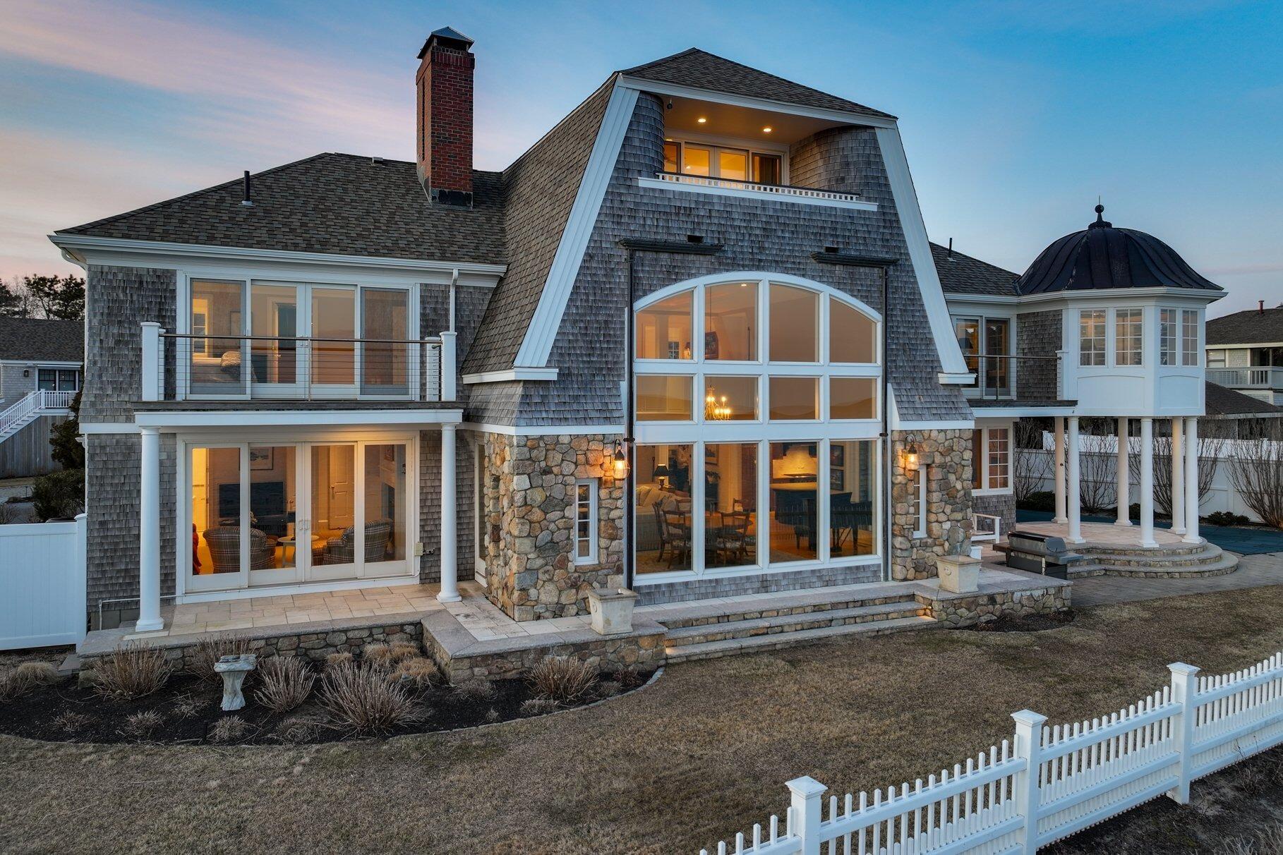 Mashpee, Massachusetts 02649, United States, 5 Bedrooms Bedrooms, ,7 BathroomsBathrooms,Residential,Active,96731