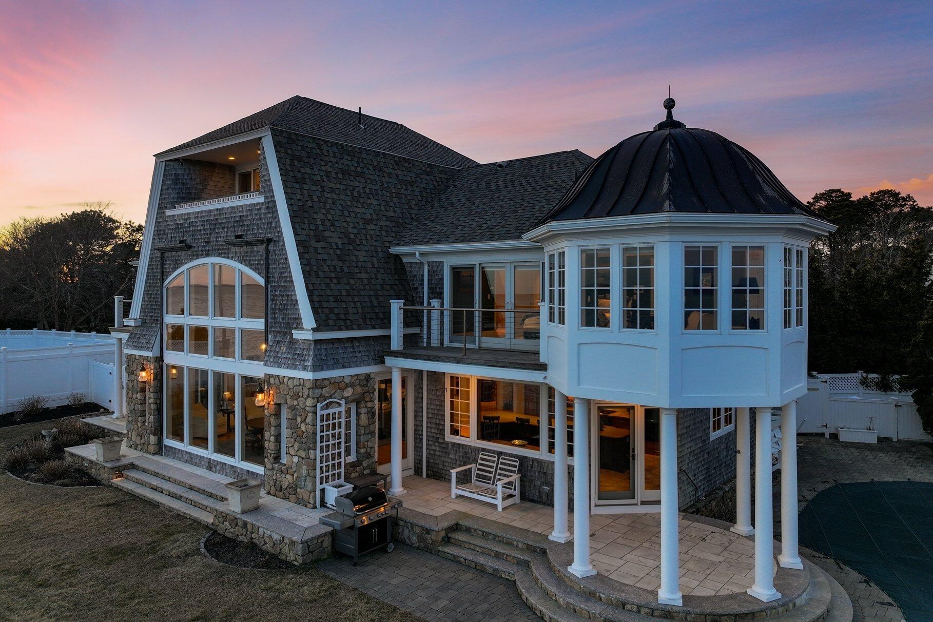 Mashpee, Massachusetts 02649, United States, 5 Bedrooms Bedrooms, ,7 BathroomsBathrooms,Residential,Active,96731