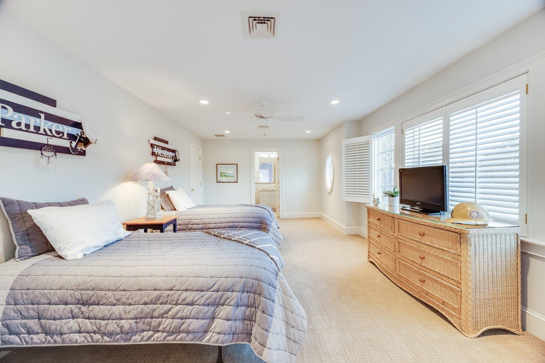 Mashpee, Massachusetts 02649, United States, 5 Bedrooms Bedrooms, ,7 BathroomsBathrooms,Residential,Active,96731