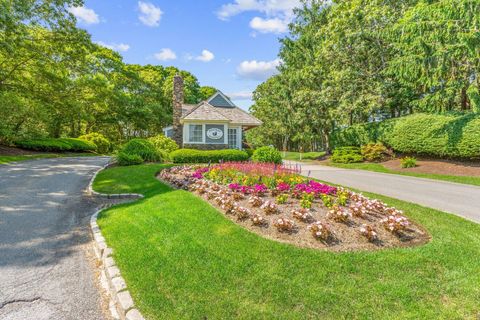 Townhouse in Yarmouth Port MA 22 Blueberry Path Path.jpg