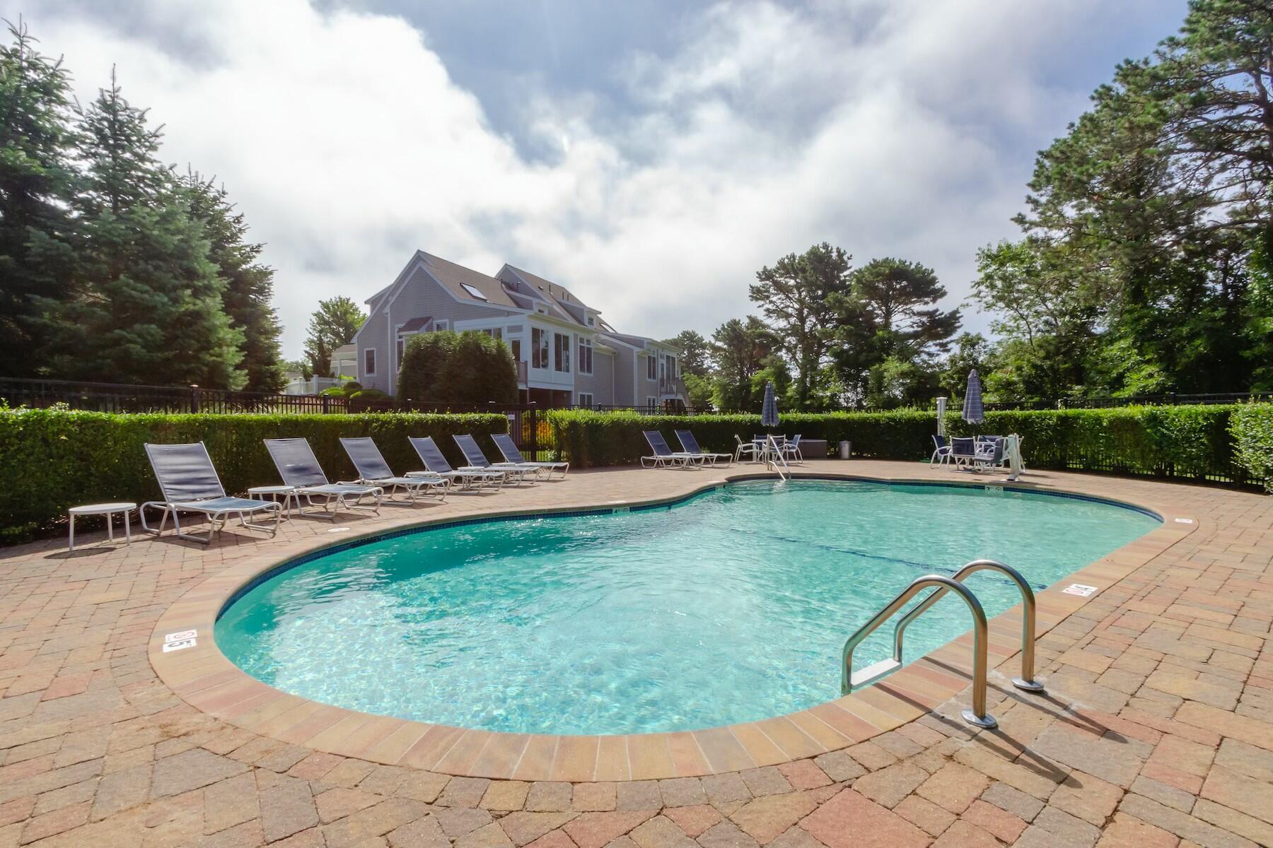 Mashpee, Massachusetts 02649, United States, 2 Bedrooms Bedrooms, ,4 BathroomsBathrooms,Residential,Active,95593