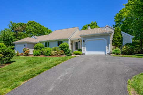 Photo of 1 Sandview Terrace #UNIT 1, Mashpee, MA 02649 (MLS # 22602722)