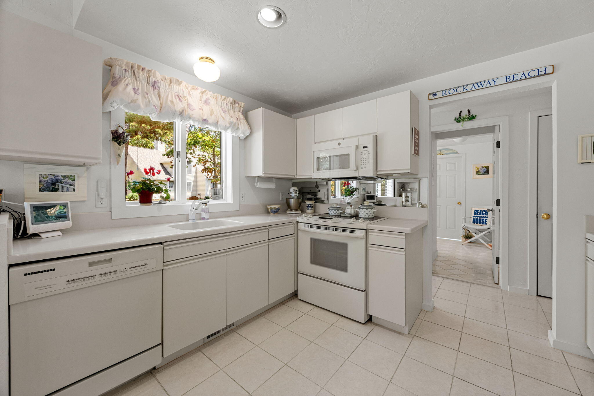 Mashpee, Massachusetts 02649, United States, 2 Bedrooms Bedrooms, ,2 BathroomsBathrooms,Residential,Active,176562