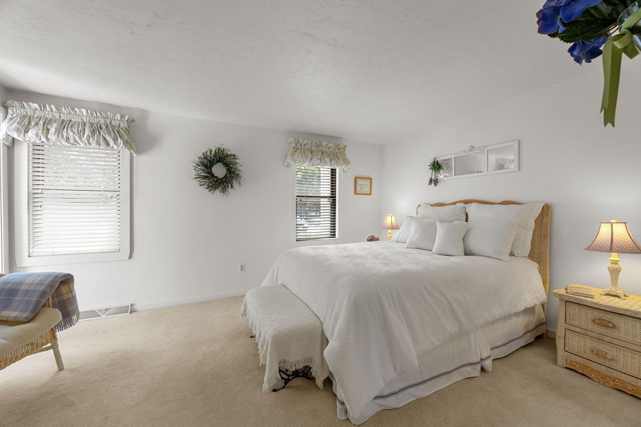 Mashpee, Massachusetts 02649, United States, 2 Bedrooms Bedrooms, ,2 BathroomsBathrooms,Residential,Active,176562