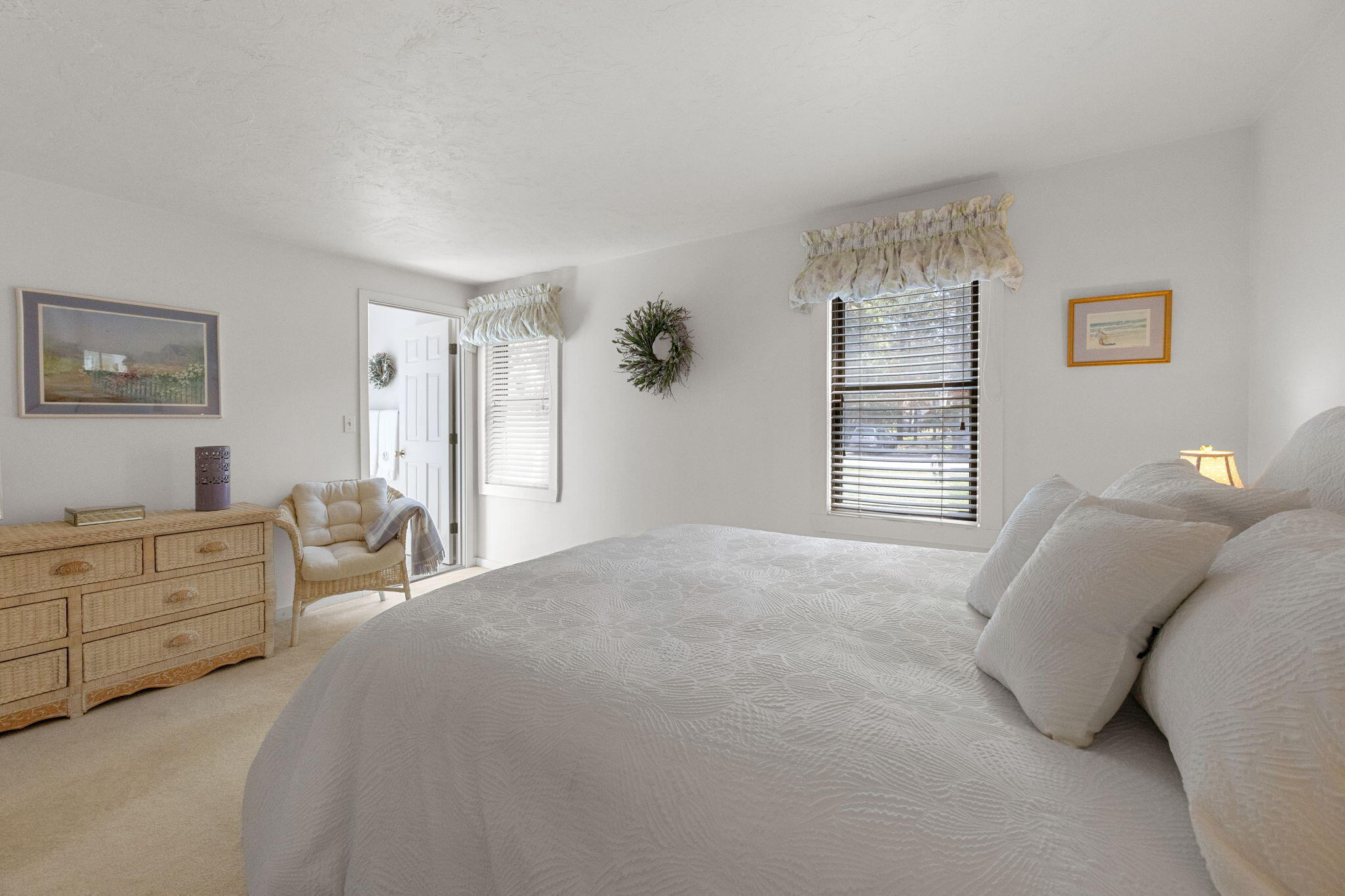 Mashpee, Massachusetts 02649, United States, 2 Bedrooms Bedrooms, ,2 BathroomsBathrooms,Residential,Active,176562