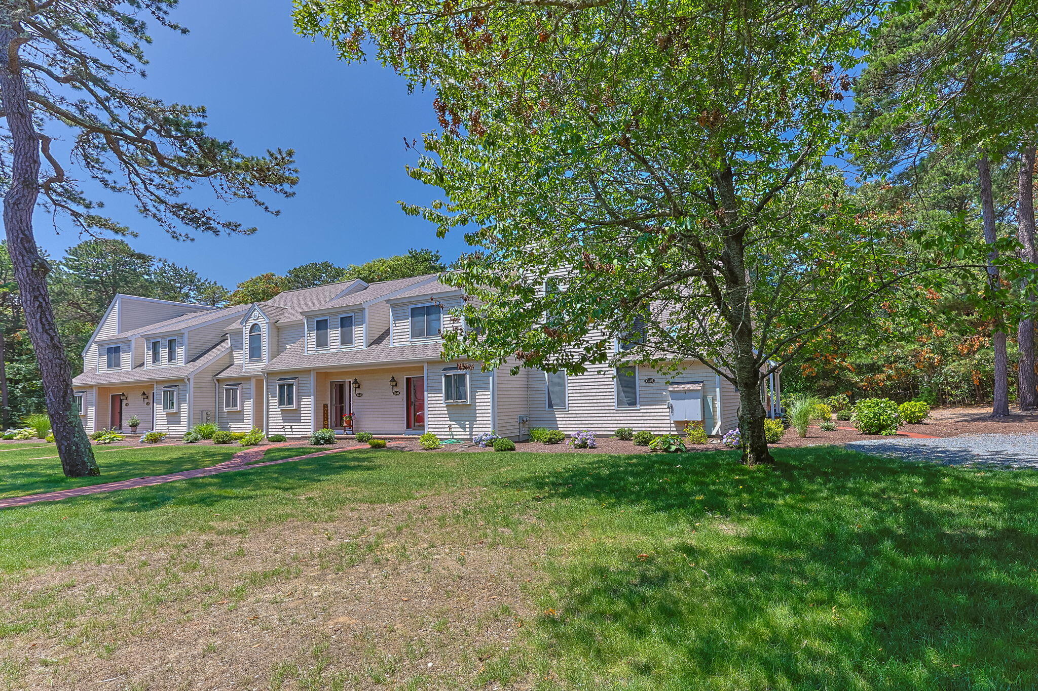 Mashpee, Massachusetts 02649, United States, 2 Bedrooms Bedrooms, ,2 BathroomsBathrooms,Residential,Active,176562