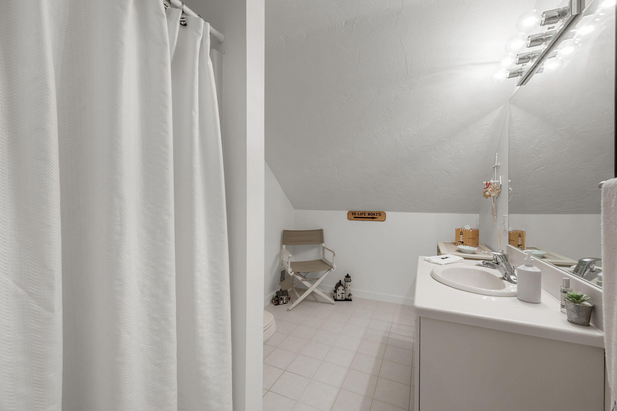 Mashpee, Massachusetts 02649, United States, 2 Bedrooms Bedrooms, ,2 BathroomsBathrooms,Residential,Active,176562