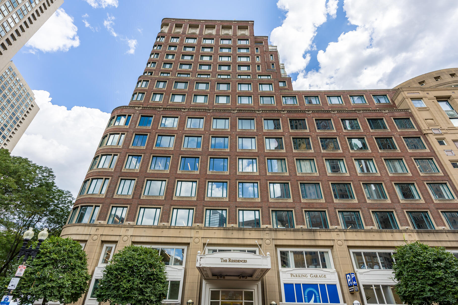 Boston, Massachusetts 02110, United States, 3 Bedrooms Bedrooms, ,4 BathroomsBathrooms,Residential,Active,210513