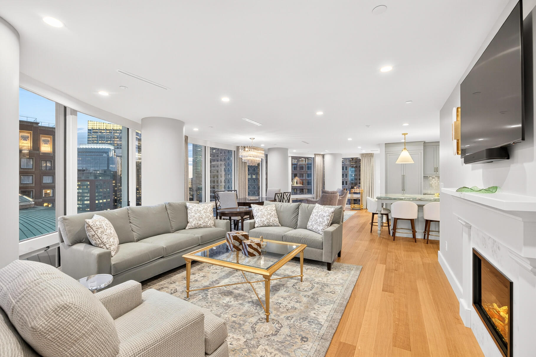 Boston, Massachusetts 02110, United States, 3 Bedrooms Bedrooms, ,4 BathroomsBathrooms,Residential,Active,210513