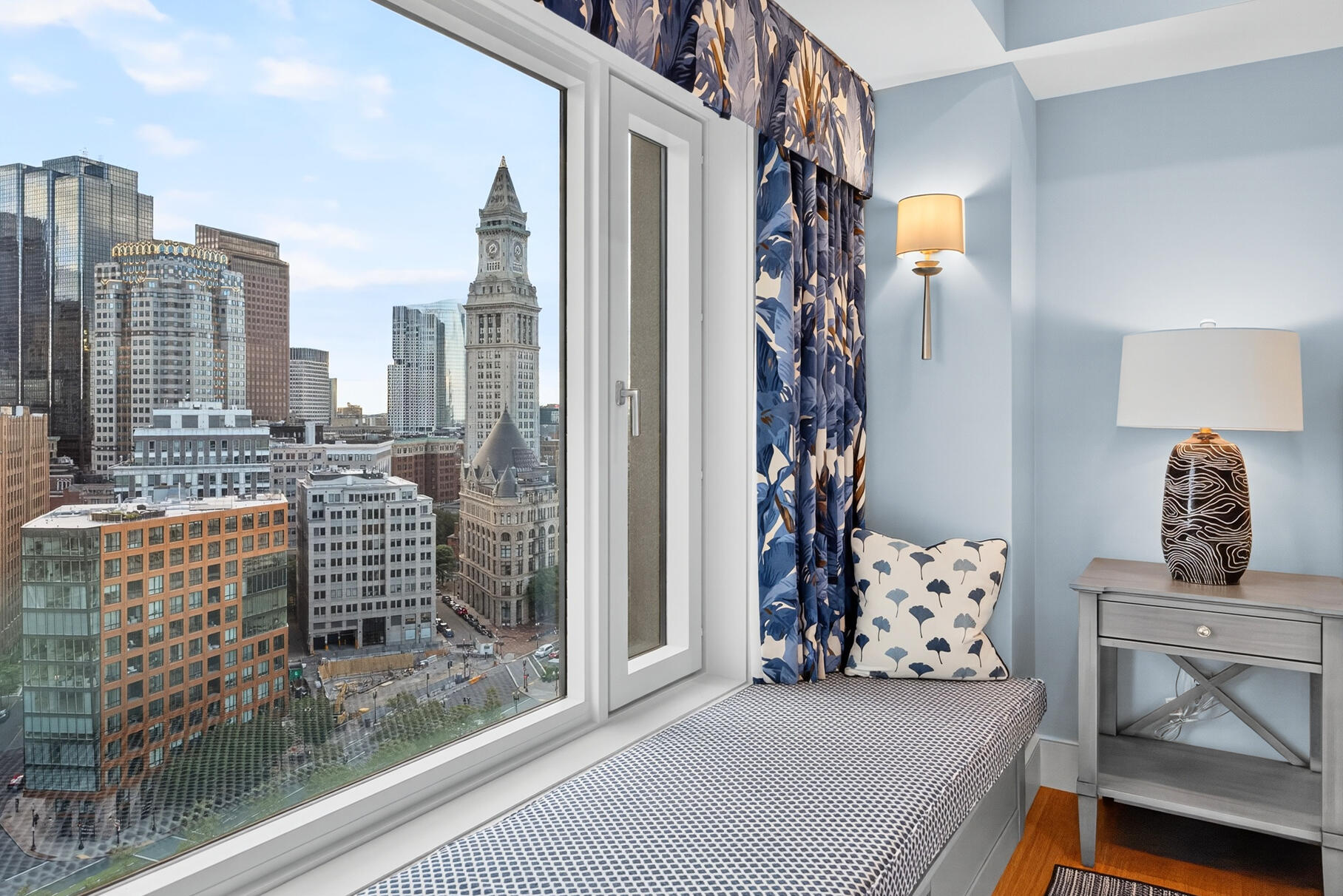 Boston, Massachusetts 02110, United States, 3 Bedrooms Bedrooms, ,4 BathroomsBathrooms,Residential,Active,210513