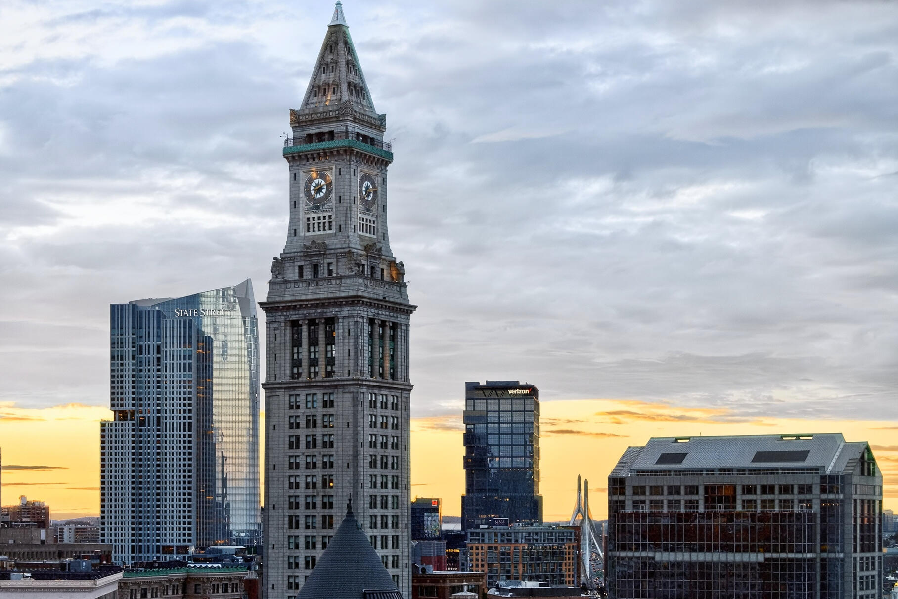 Boston, Massachusetts 02110, United States, 3 Bedrooms Bedrooms, ,4 BathroomsBathrooms,Residential,Active,210513